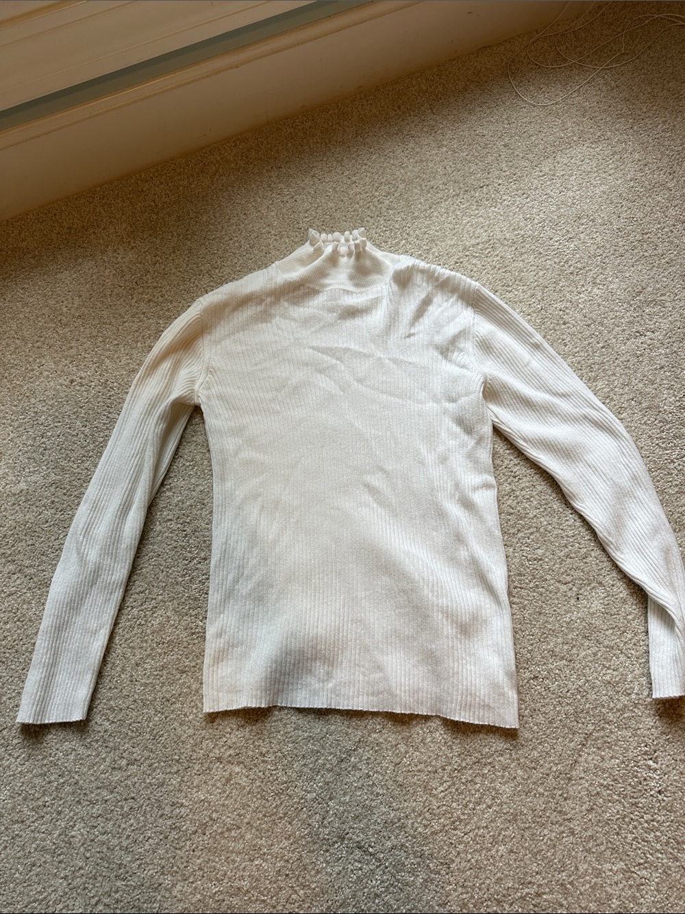 Frame Denim Off-White Ribbed Mock-Neck Sweater